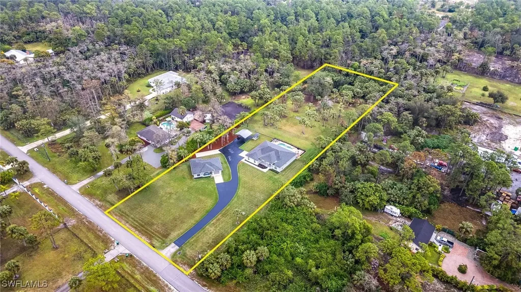 110 7th Street NW Naples FL 34120