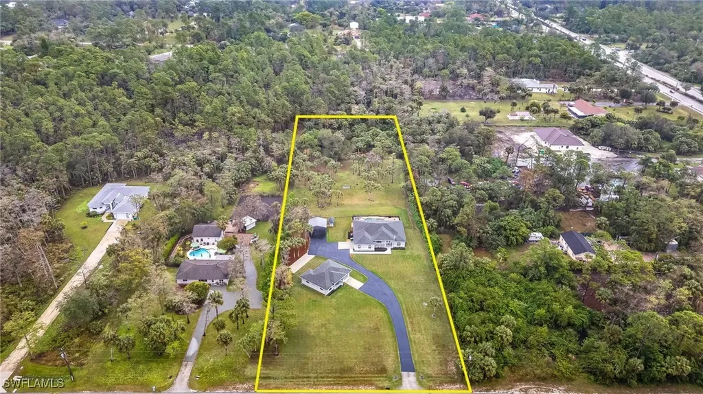 110 7th Street NW Naples FL 34120