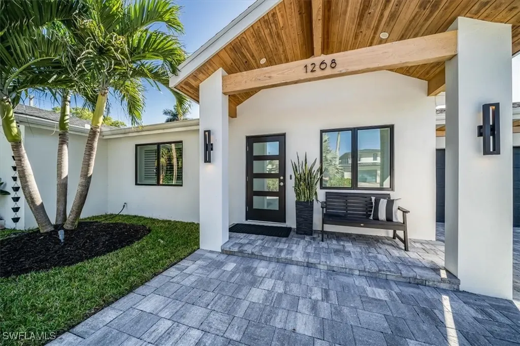 1268 13th Avenue N Naples FL 34102