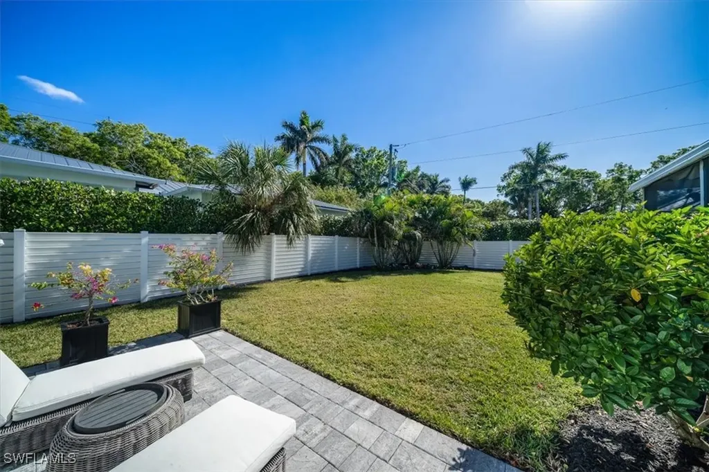 1268 13th Avenue N Naples FL 34102