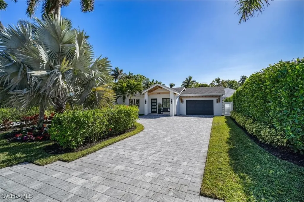 1268 13th Avenue N Naples FL 34102