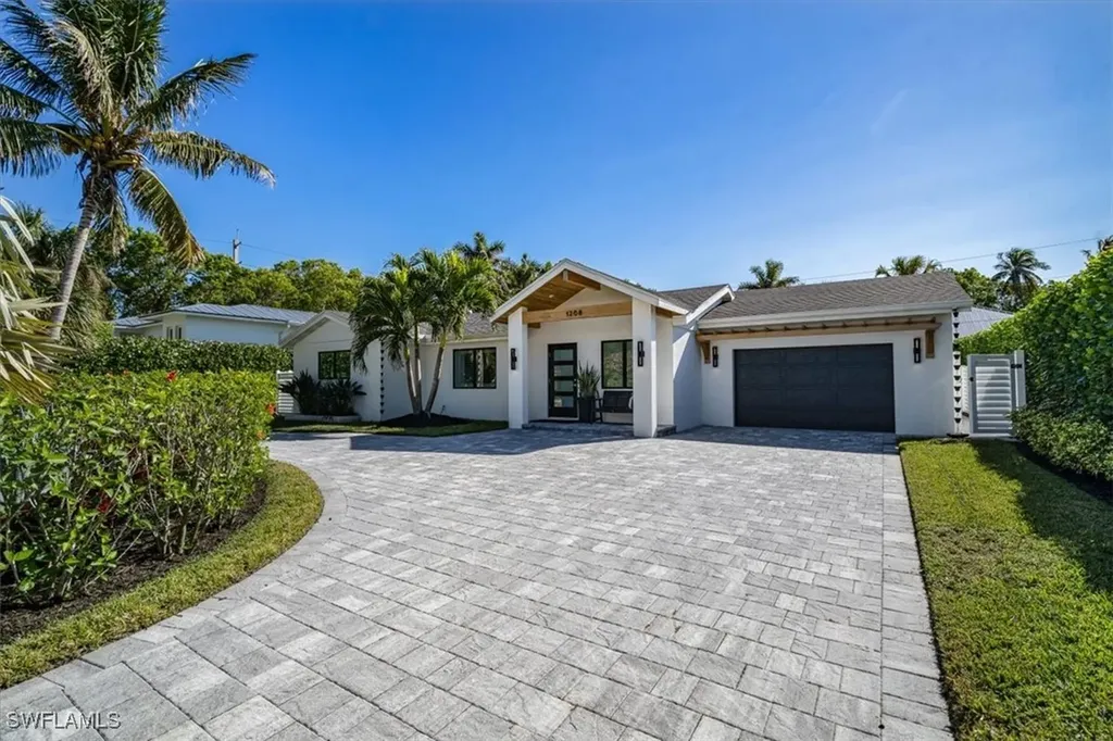 1268 13th Avenue N Naples FL 34102