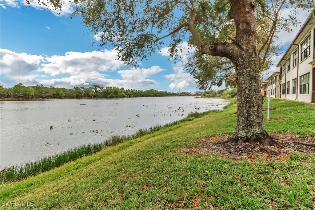 Naples FL, 1296 Verde Drive, Unit 3