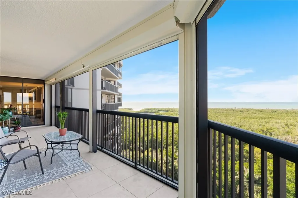 6075 Pelican Bay Boulevard Naples FL 34108