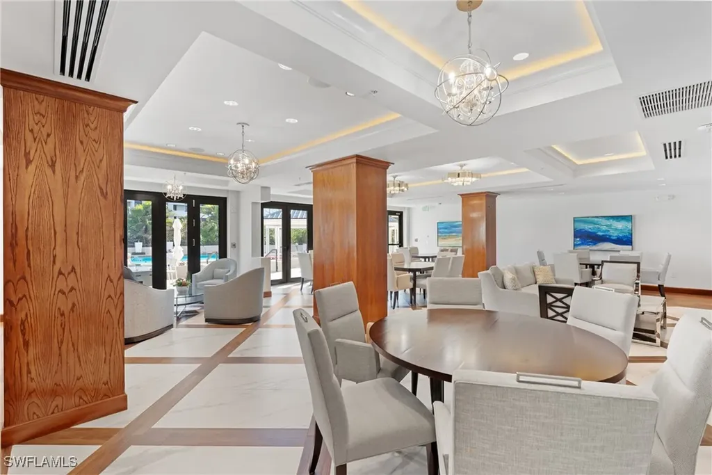 6075 Pelican Bay Boulevard Naples FL 34108