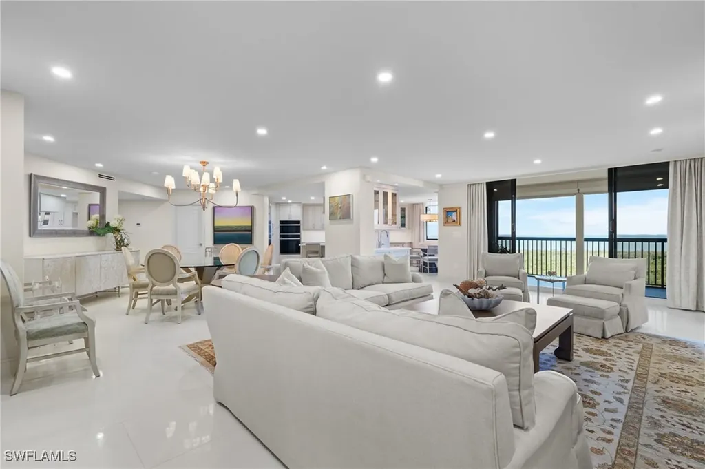 6075 Pelican Bay Boulevard Naples FL 34108