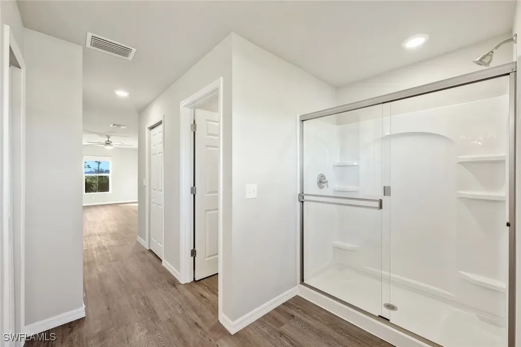 400 NE 25th Terrace Cape Coral FL 33909