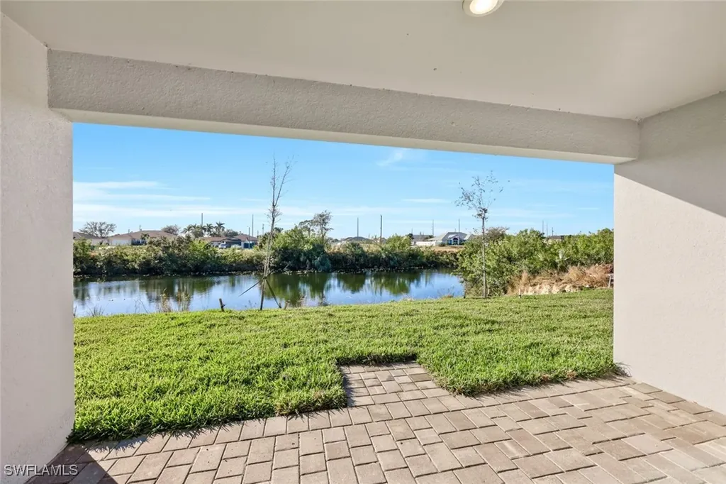400 NE 25th Terrace Cape Coral FL 33909