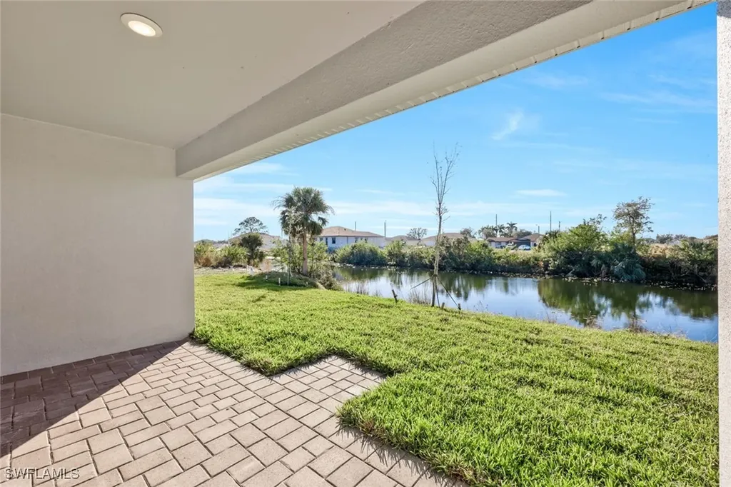 400 NE 25th Terrace Cape Coral FL 33909