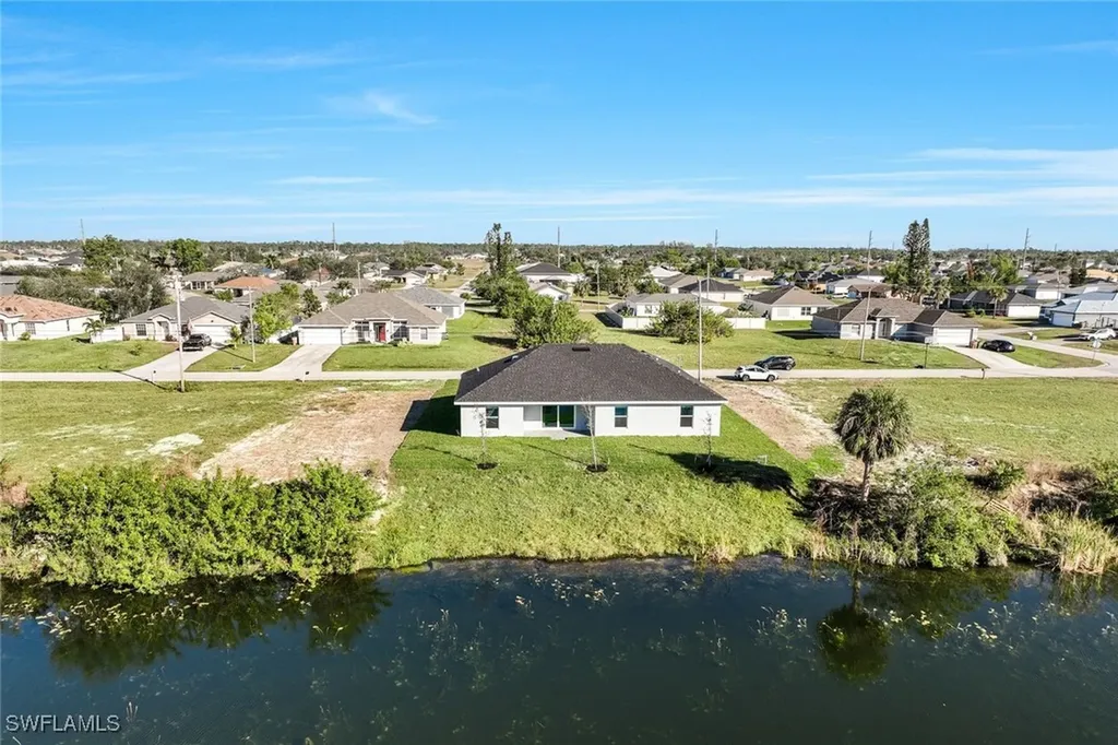 400 NE 25th Terrace Cape Coral FL 33909