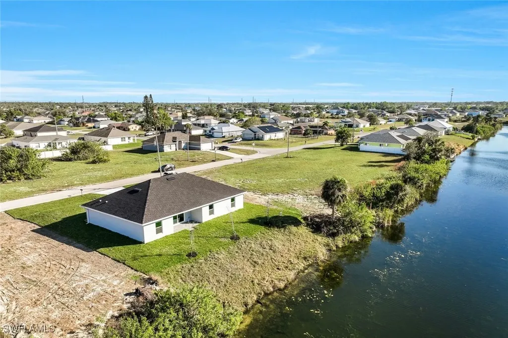 400 NE 25th Terrace Cape Coral FL 33909