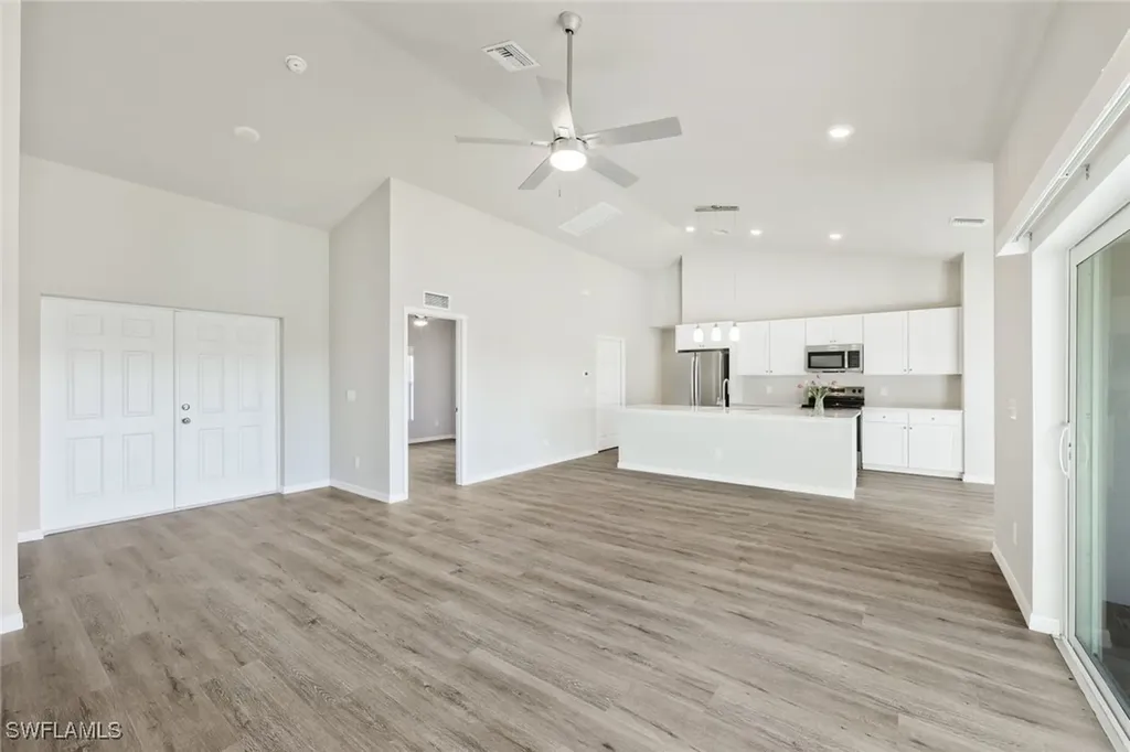 400 NE 25th Terrace Cape Coral FL 33909