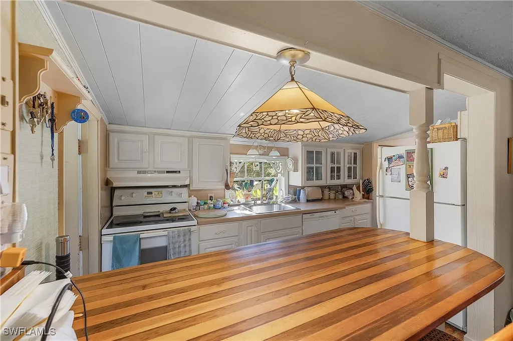 6253 Valeria Road Bokeelia FL 33922