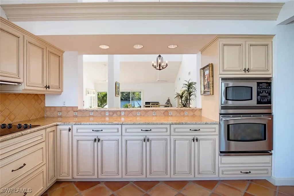 656 Bridgeway Lane Naples FL 34108