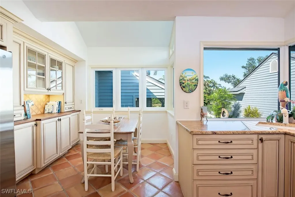 656 Bridgeway Lane Naples FL 34108