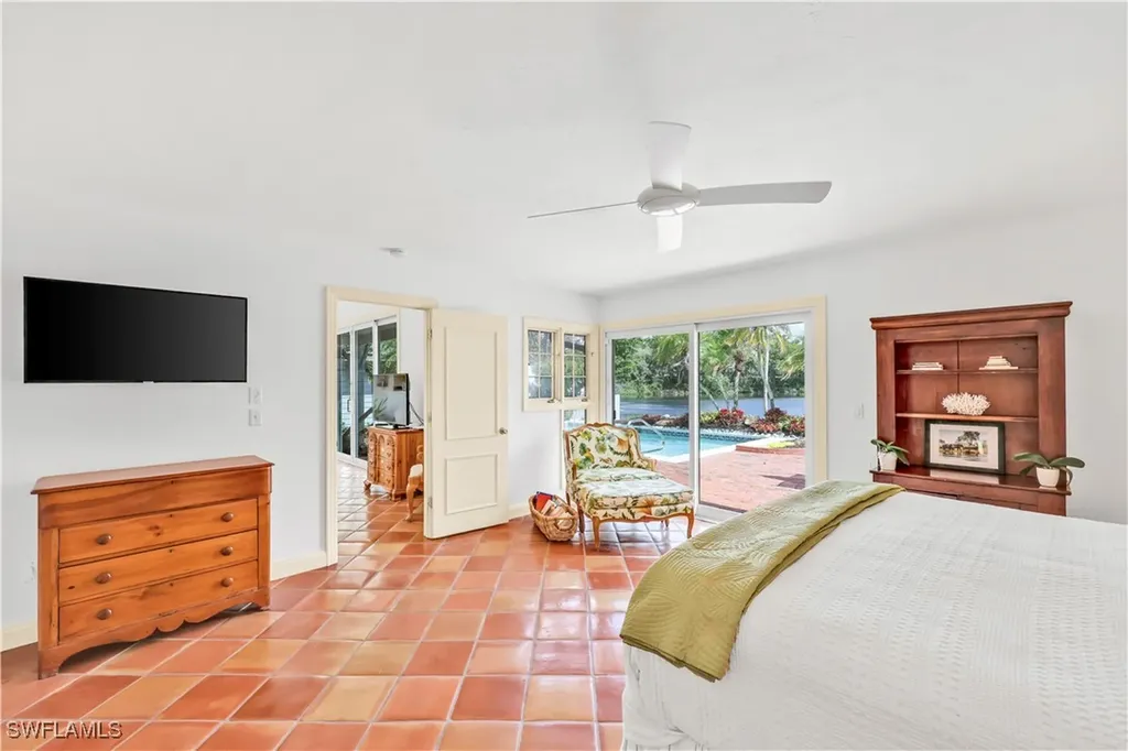 656 Bridgeway Lane Naples FL 34108