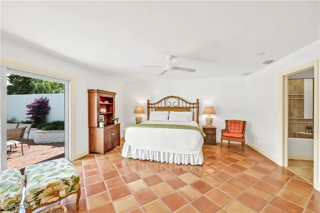 656 Bridgeway Lane Naples FL 34108