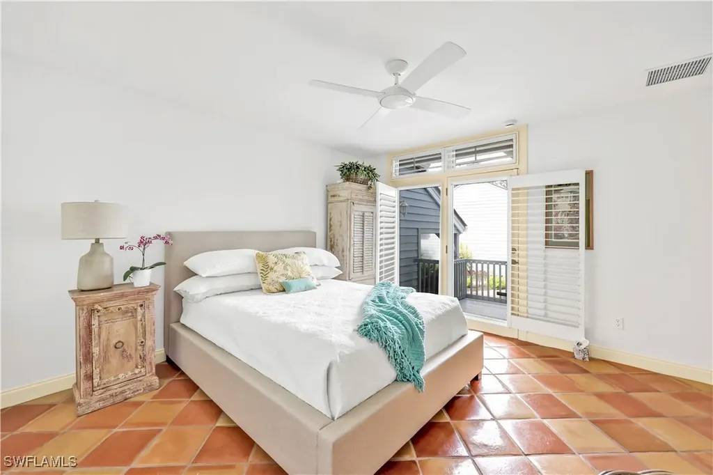 656 Bridgeway Lane Naples FL 34108