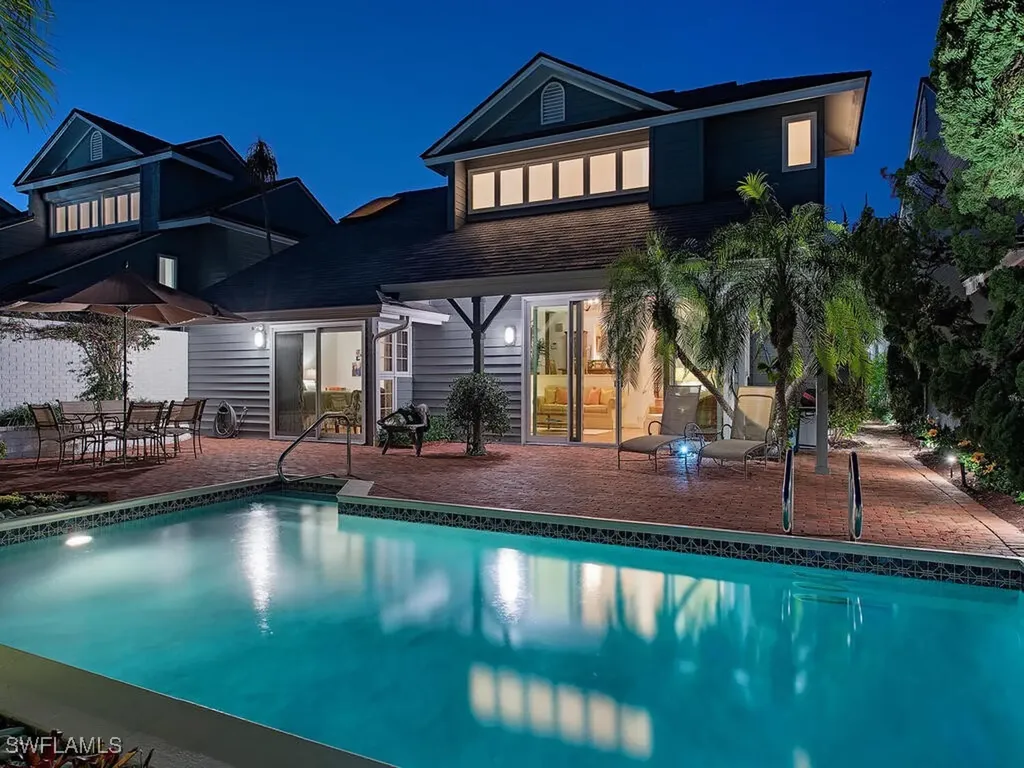 656 Bridgeway Lane Naples FL 34108