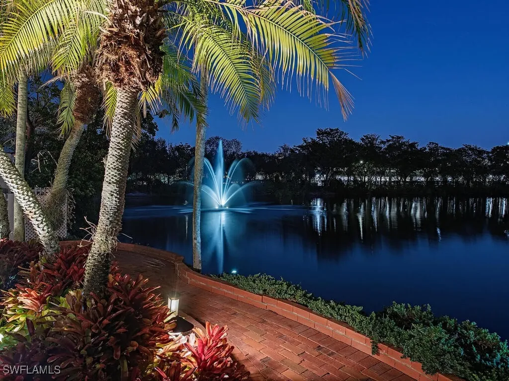 656 Bridgeway Lane Naples FL 34108
