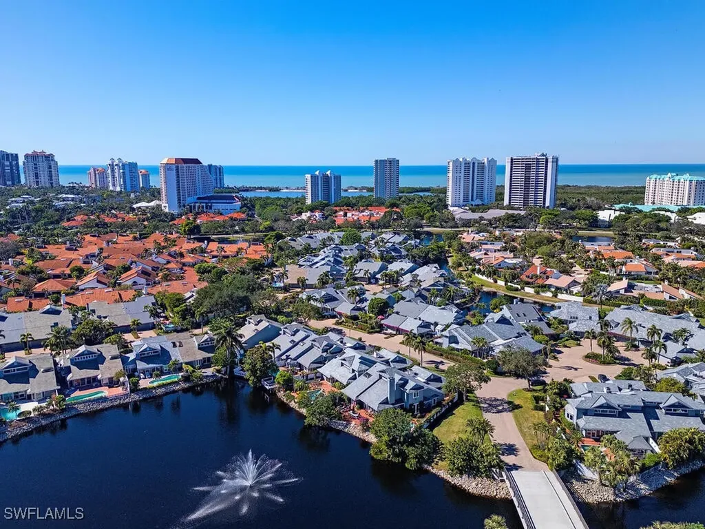 656 Bridgeway Lane Naples FL 34108