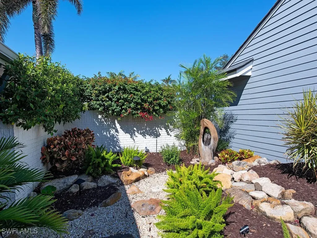 656 Bridgeway Lane Naples FL 34108