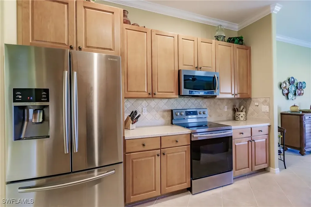 8286 Shorecrest Drive Fort Myers FL 33912