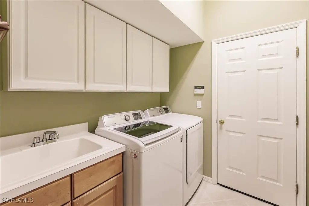 8286 Shorecrest Drive Fort Myers FL 33912