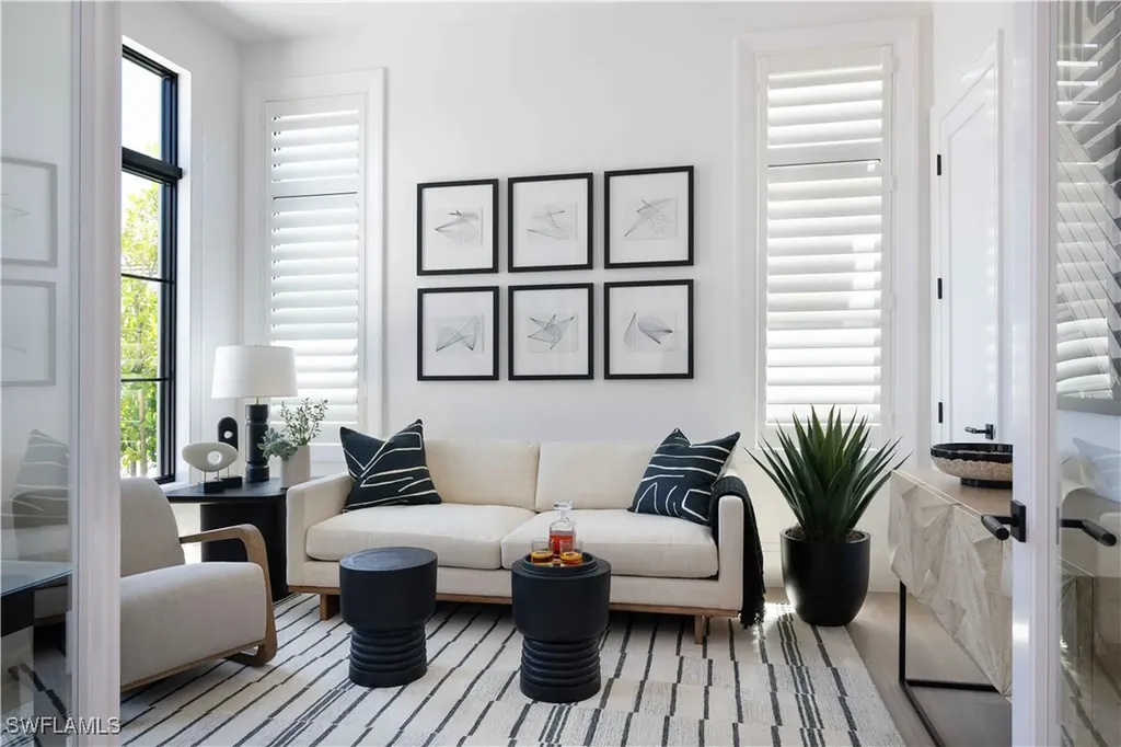 6634 Palisades Avenue Naples FL 34109