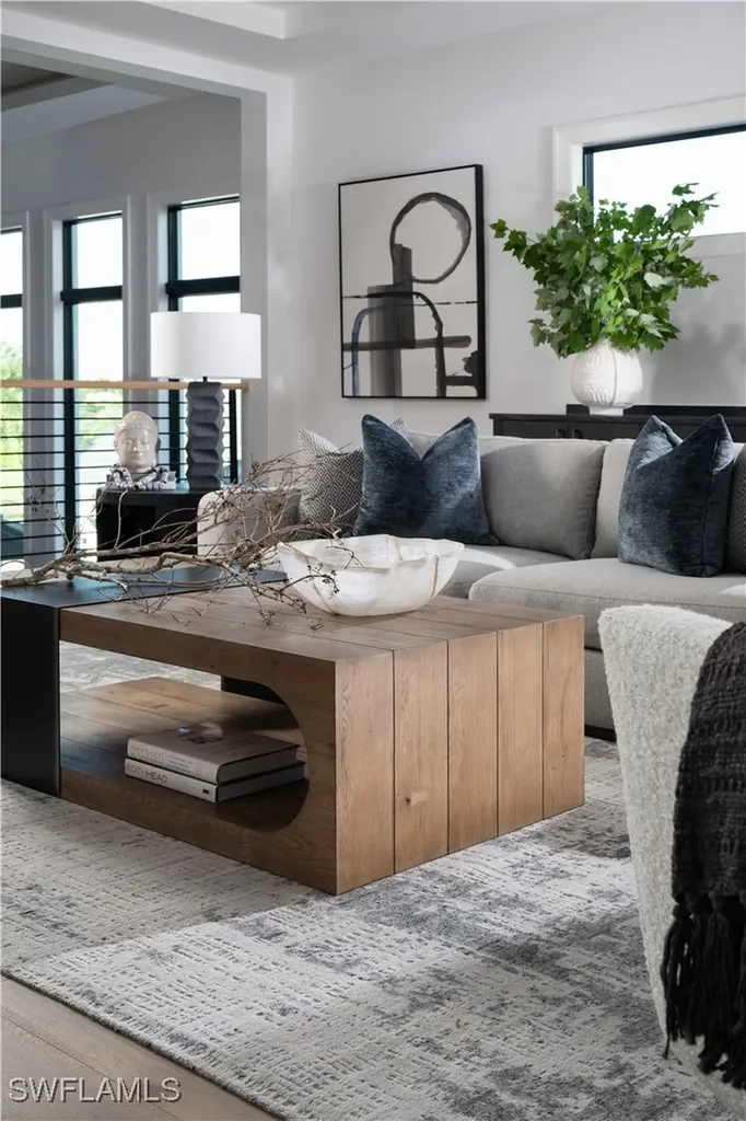 6634 Palisades Avenue Naples FL 34109