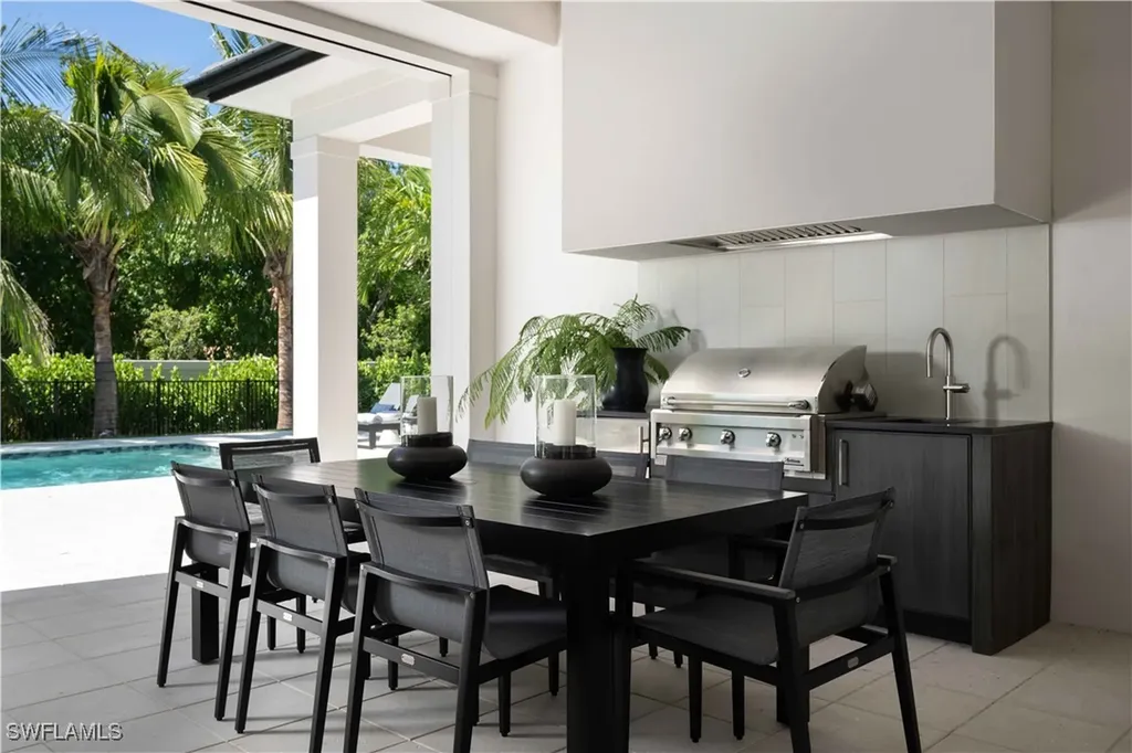 6634 Palisades Avenue Naples FL 34109