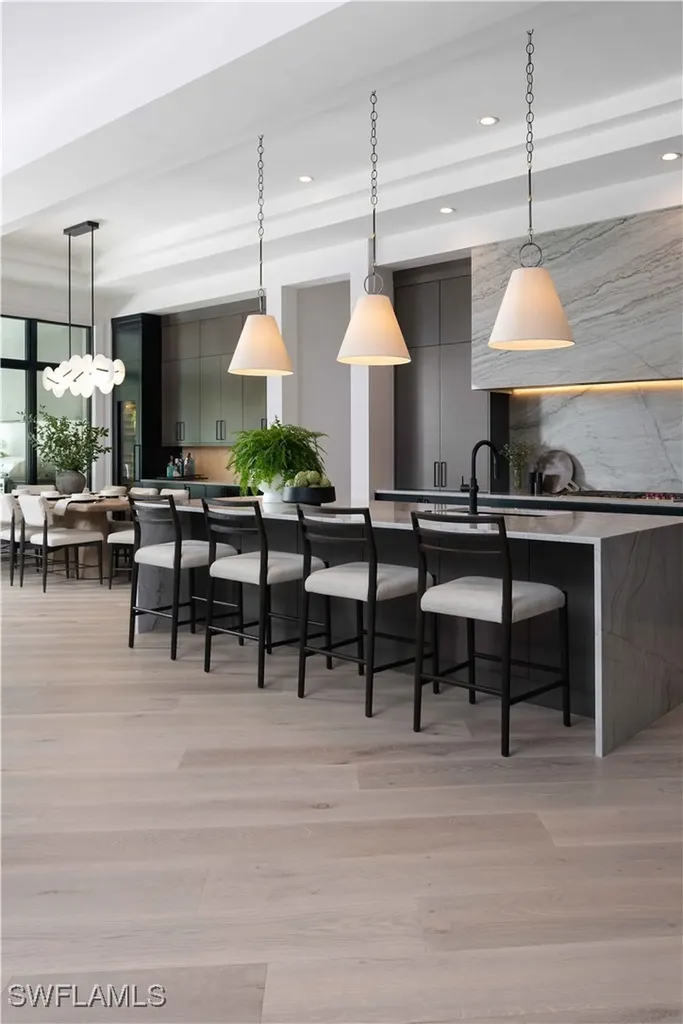 6634 Palisades Avenue Naples FL 34109