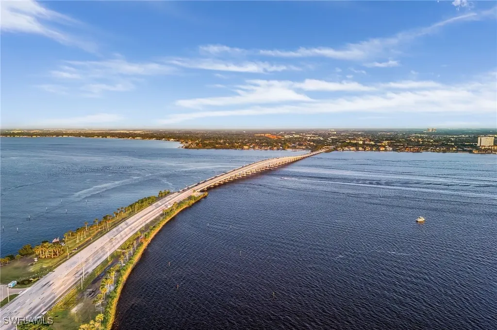 1213 SE 47th Terrace Cape Coral FL 33904