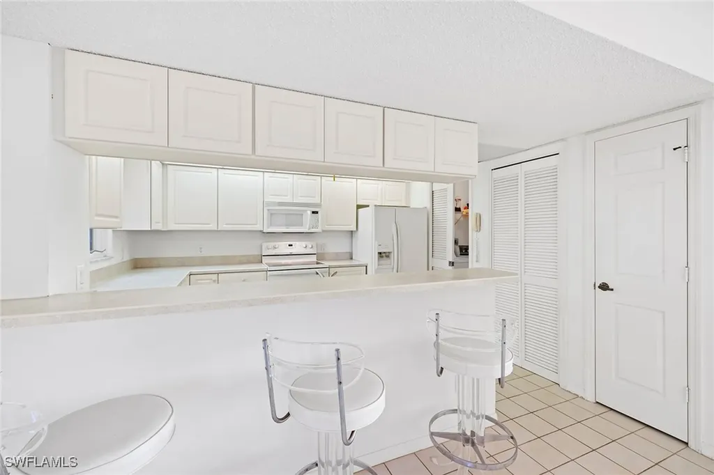 1530 Oyster Catcher Point Naples FL 34105