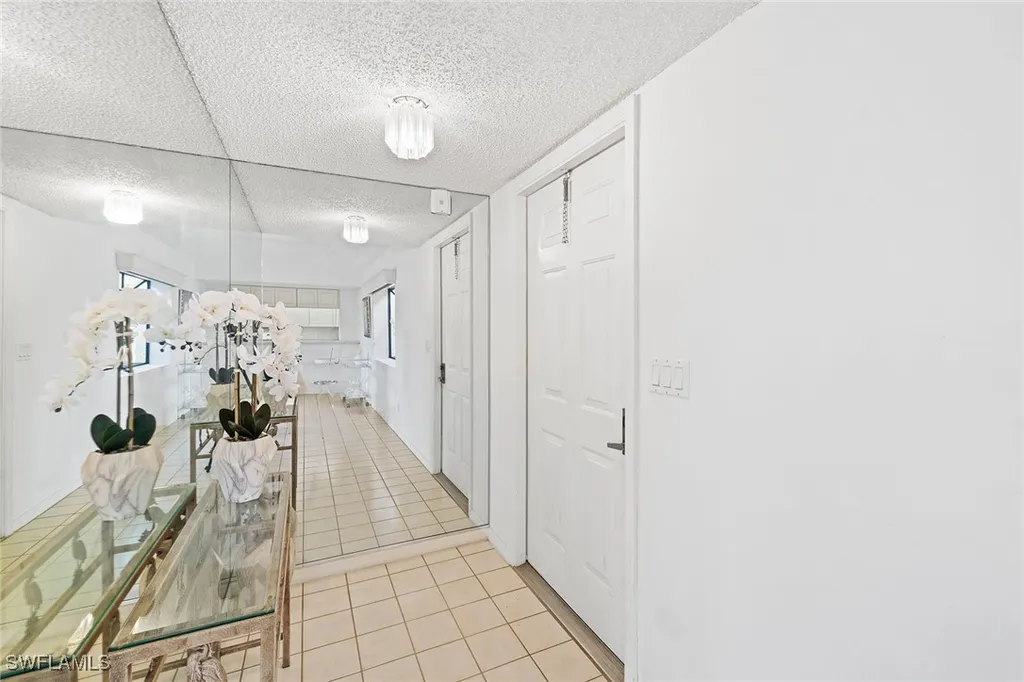 1530 Oyster Catcher Point Naples FL 34105