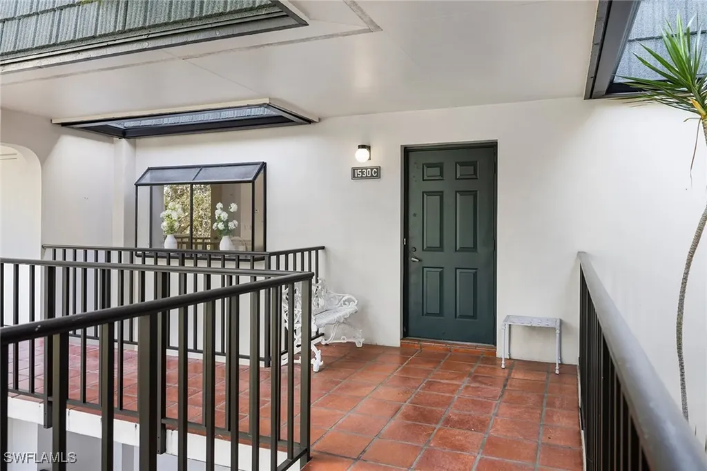1530 Oyster Catcher Point Naples FL 34105