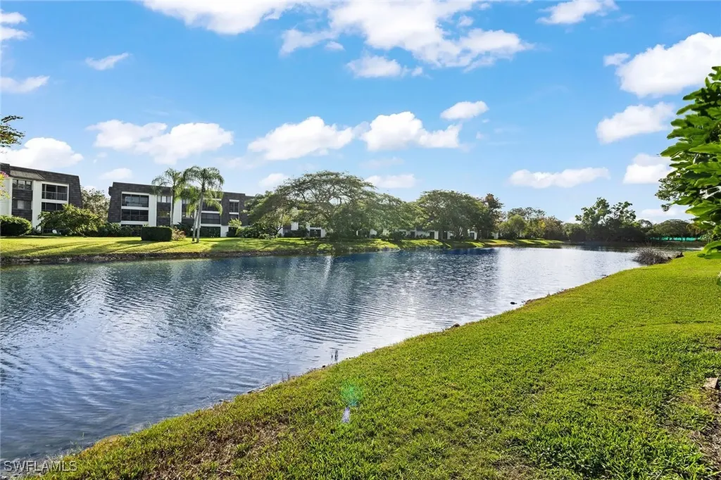 1530 Oyster Catcher Point Naples FL 34105