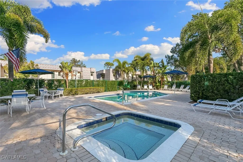 1530 Oyster Catcher Point Naples FL 34105