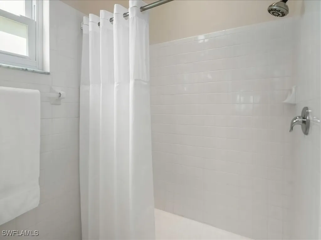 682 Wiggins Bay Drive Naples FL 34110