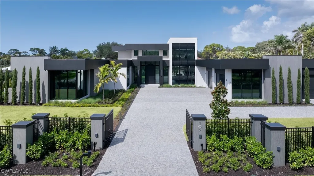 107 Myrtle Road Naples FL 34108