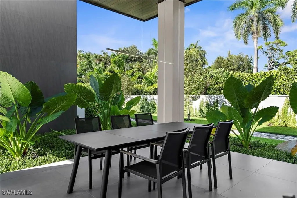 107 Myrtle Road Naples FL 34108