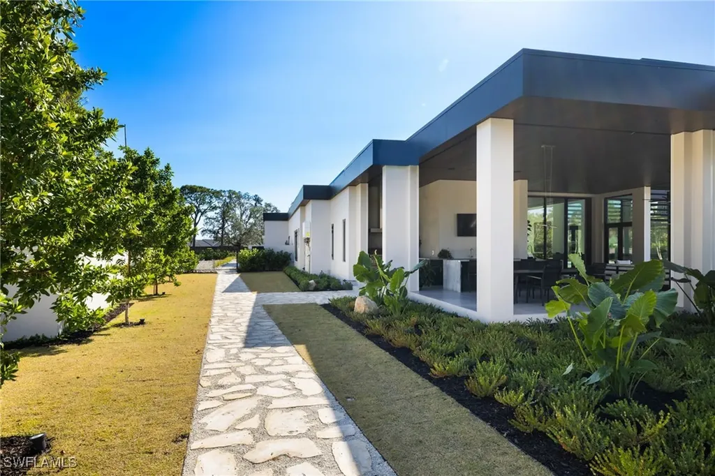 107 Myrtle Road Naples FL 34108