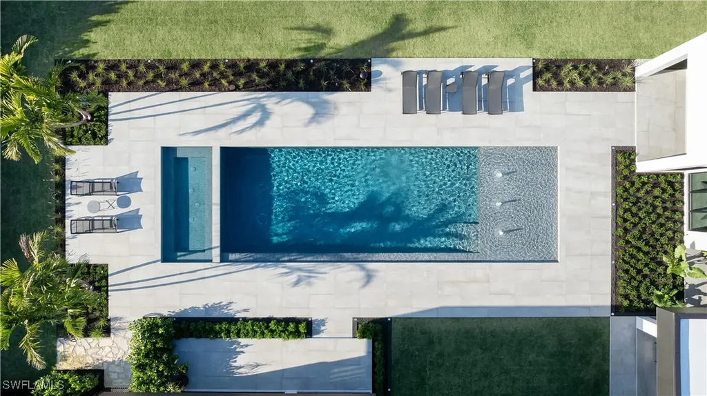 107 Myrtle Road Naples FL 34108