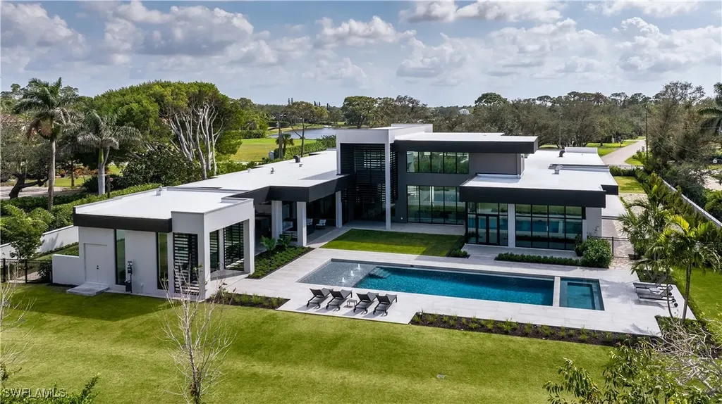 107 Myrtle Road Naples FL 34108