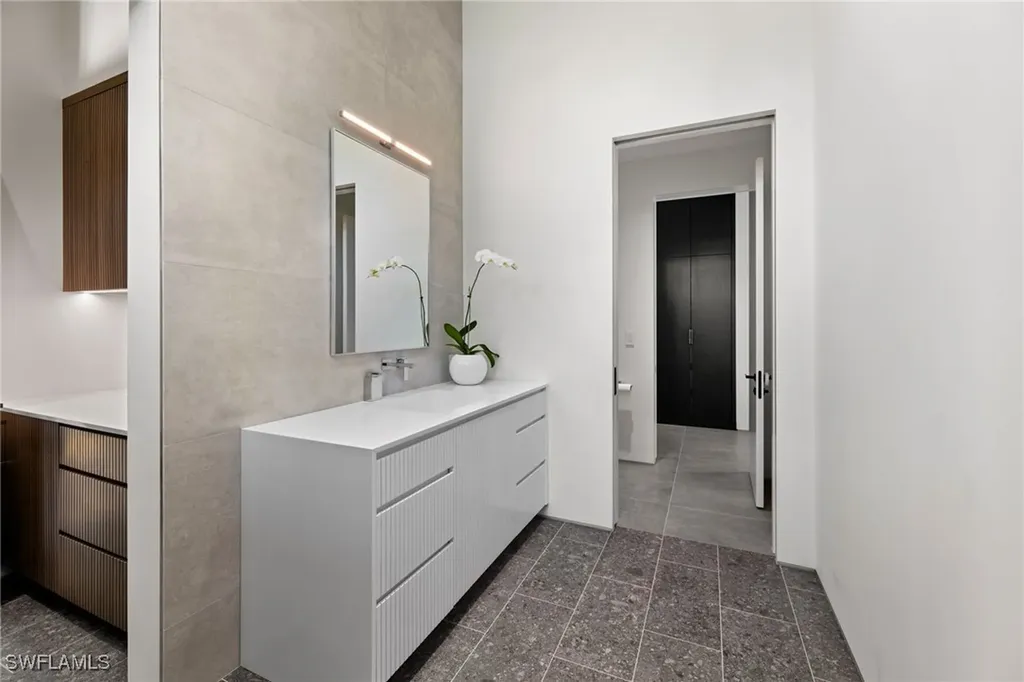 107 Myrtle Road Naples FL 34108