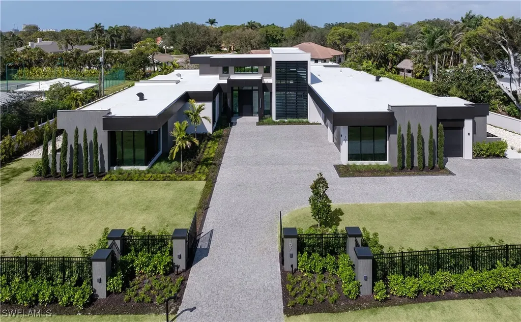 107 Myrtle Road Naples FL 34108
