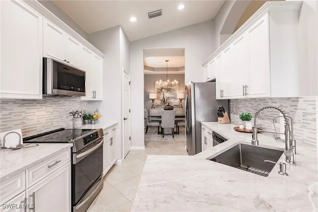 6685 Alden Woods Circle Naples FL 34113