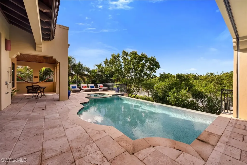 47 Southport Cove Bonita Springs FL 34134