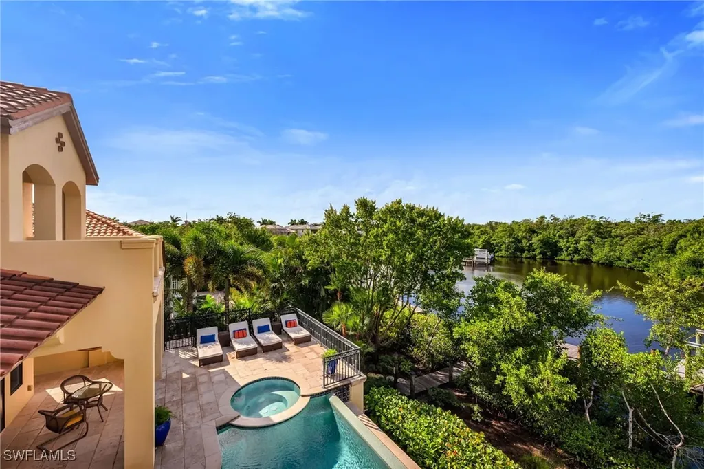 47 Southport Cove Bonita Springs FL 34134