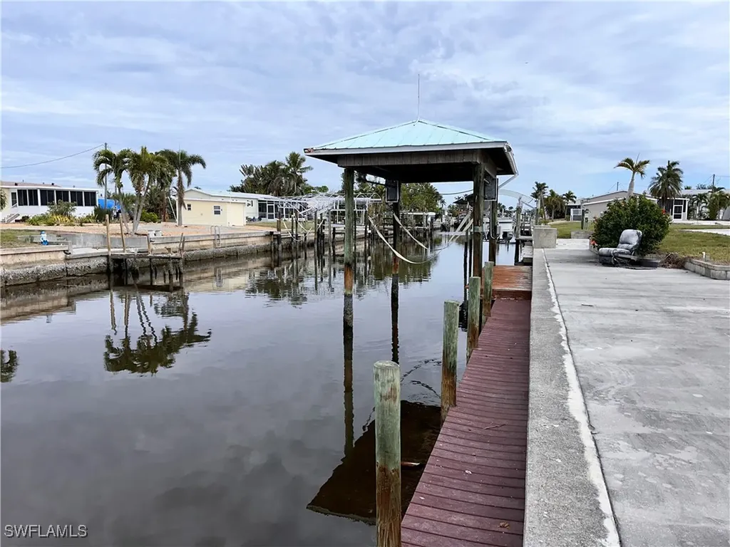 4970 Sandpiper Drive St. James City FL 33956